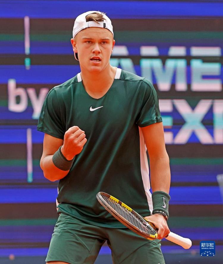 弹迫使A放 弹迫使A放