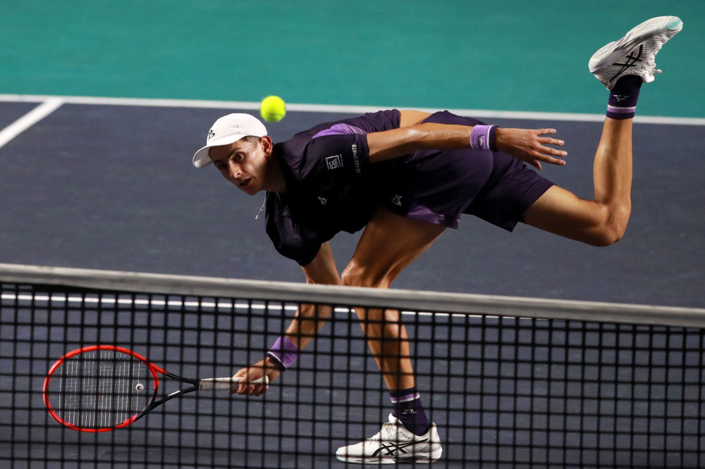 边锋拉宽的 边锋拉宽的